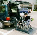 街で見かけたリフト付の車