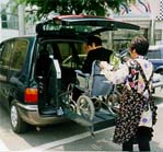 街で見かけたリフト付の車